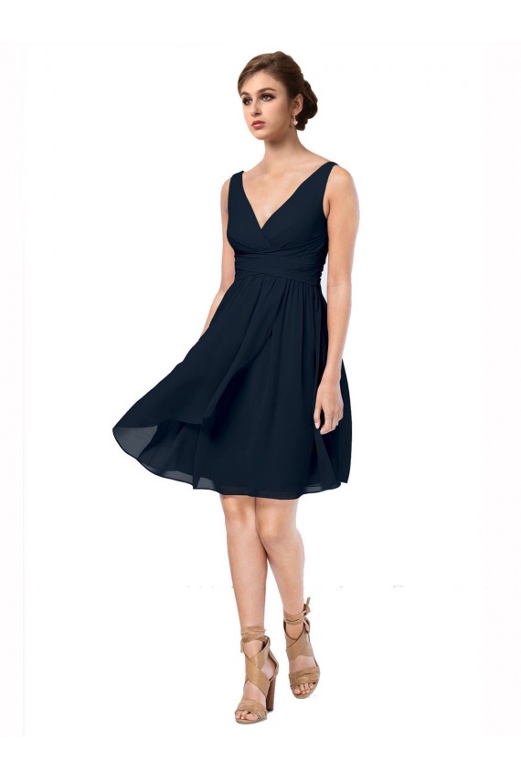 Comprar Azul marina oscuro línea A Cuello en V Gasa Corto Vestidos de dama de honor / Vestidos de cóctel