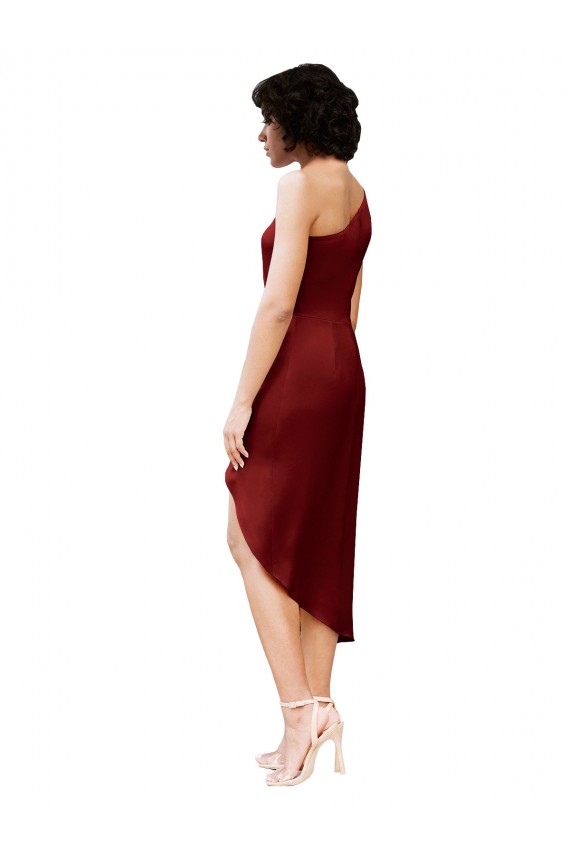 Comprar Borgoña Cubierta Un Hombre Midi Satén elástico Corto Formales Vestidos de dama de honor / Vestidos de fiesta / Vestidos de cóctel
